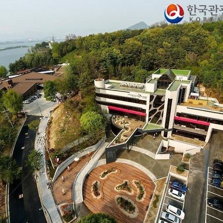 Kt&G Sangsangmadang Chuncheon Stay Exterior photo